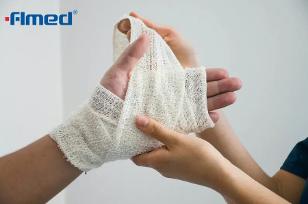 عقيمة مقابل الشاش الطبي غير الستيري: متى ولماذا تستخدم كل